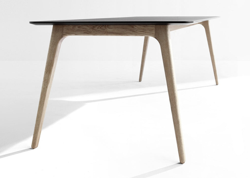 GATE Dining Table 208cm Top and leg detail